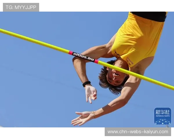 杜普莱西斯浑身染血徒劳挣扎 冠军尊严在压制中展现 杜普莱西斯浑身染血徒劳挣扎 冠军尊严在压制中展现